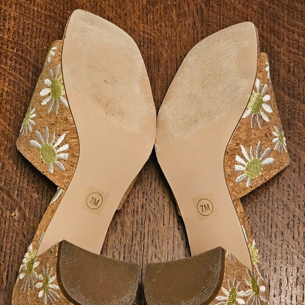 Anthropologie Matisse Coconuts Daisy Cork Slides 3" Heels Size 7 - Picture 5 of 6